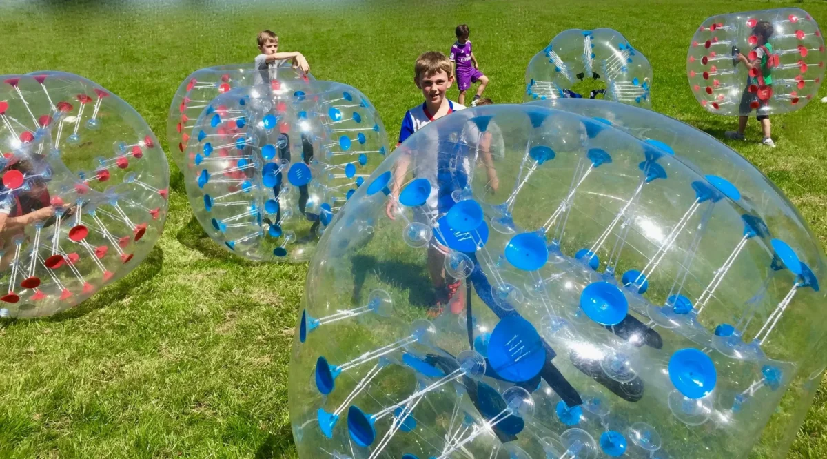 Bubble football rules scoring